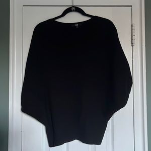 Uniqlo black knit short-sleeve sweater top